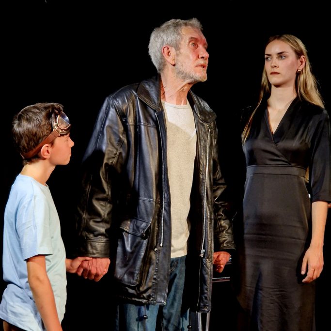 Entre l'enfance (Marius Escalier) et la Mort (Élisa Prunarety)